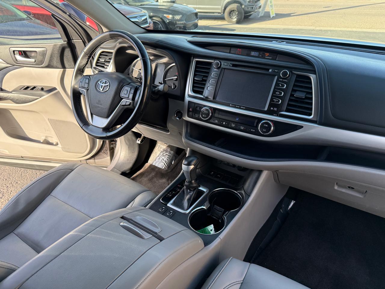 Toyota Highlander  2017