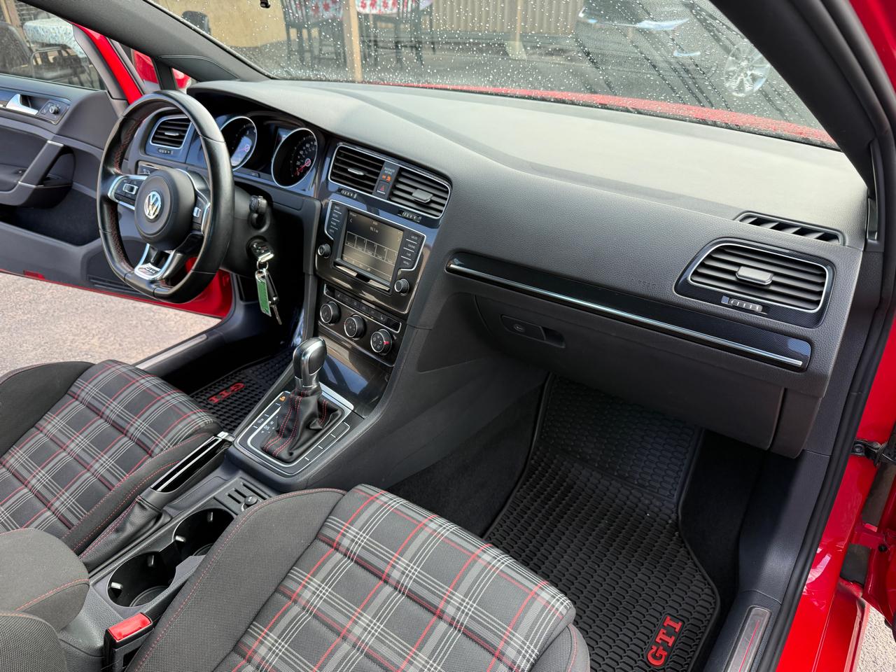 Volkswagen GTI  2016