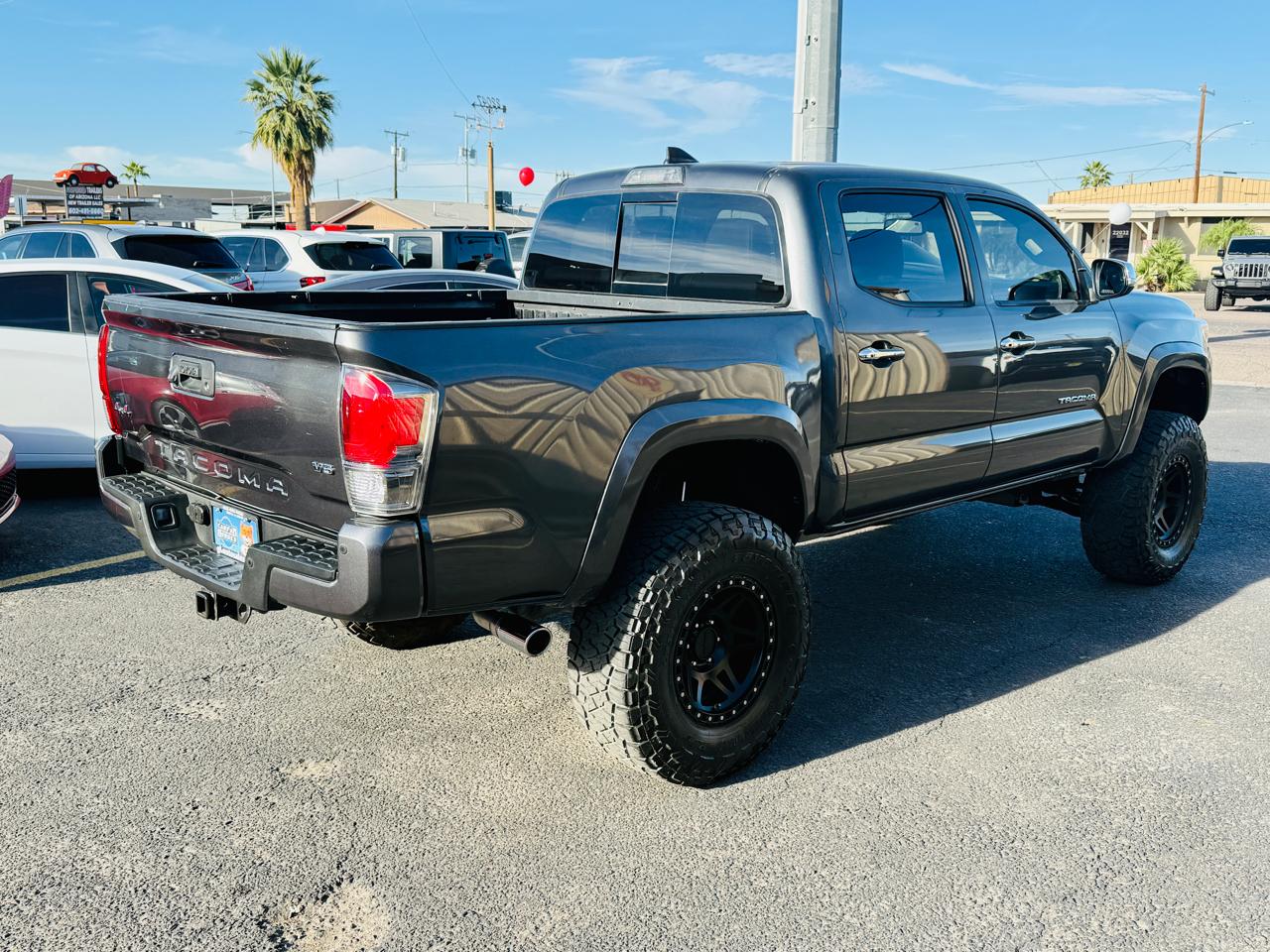 Toyota Tacoma  2018