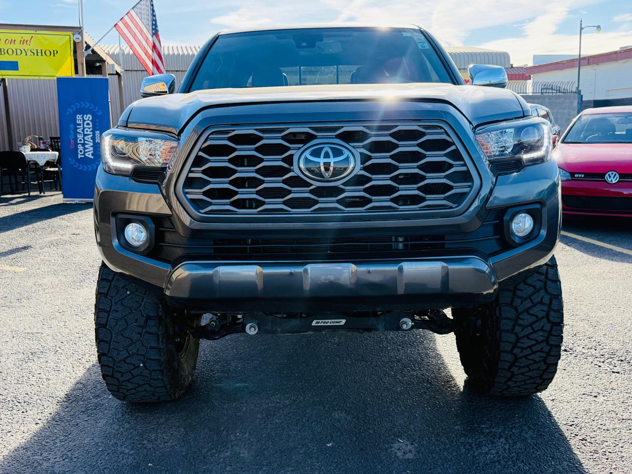Toyota Tacoma  2018