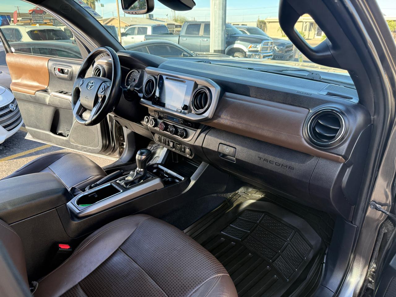 Toyota Tacoma  2018