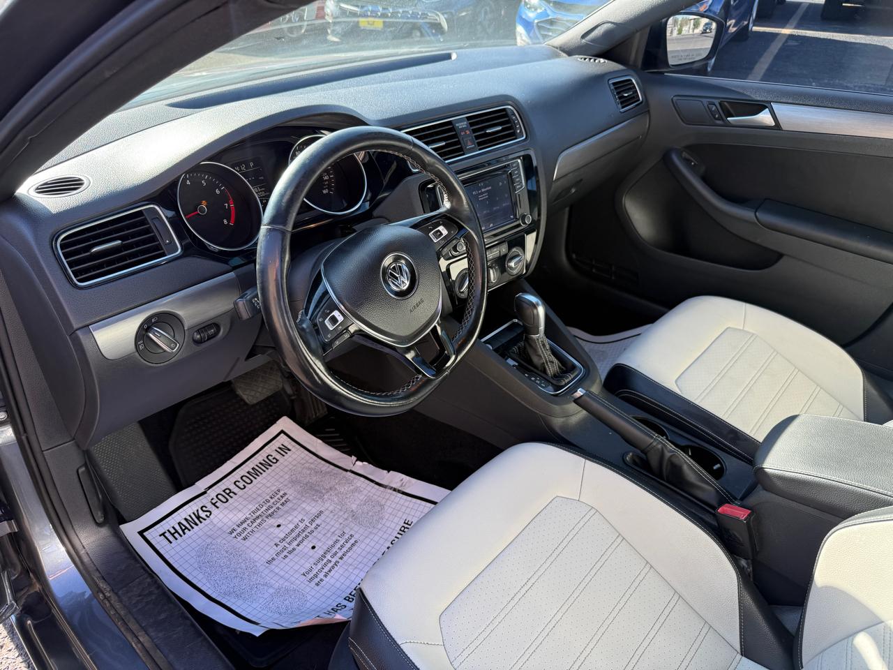 Volkswagen Jetta  2017