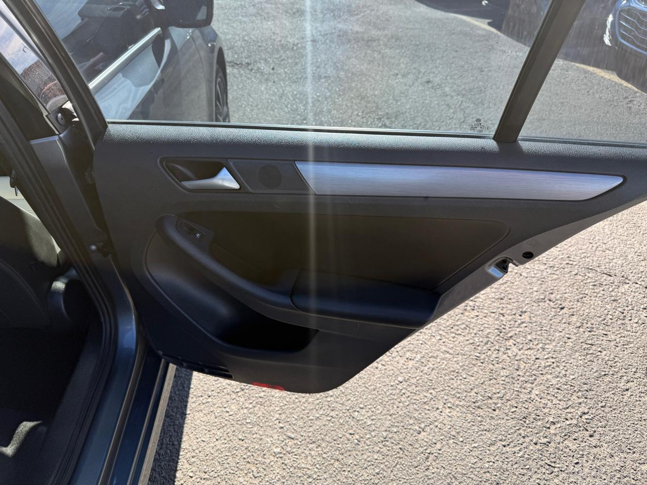 Volkswagen Jetta  2017