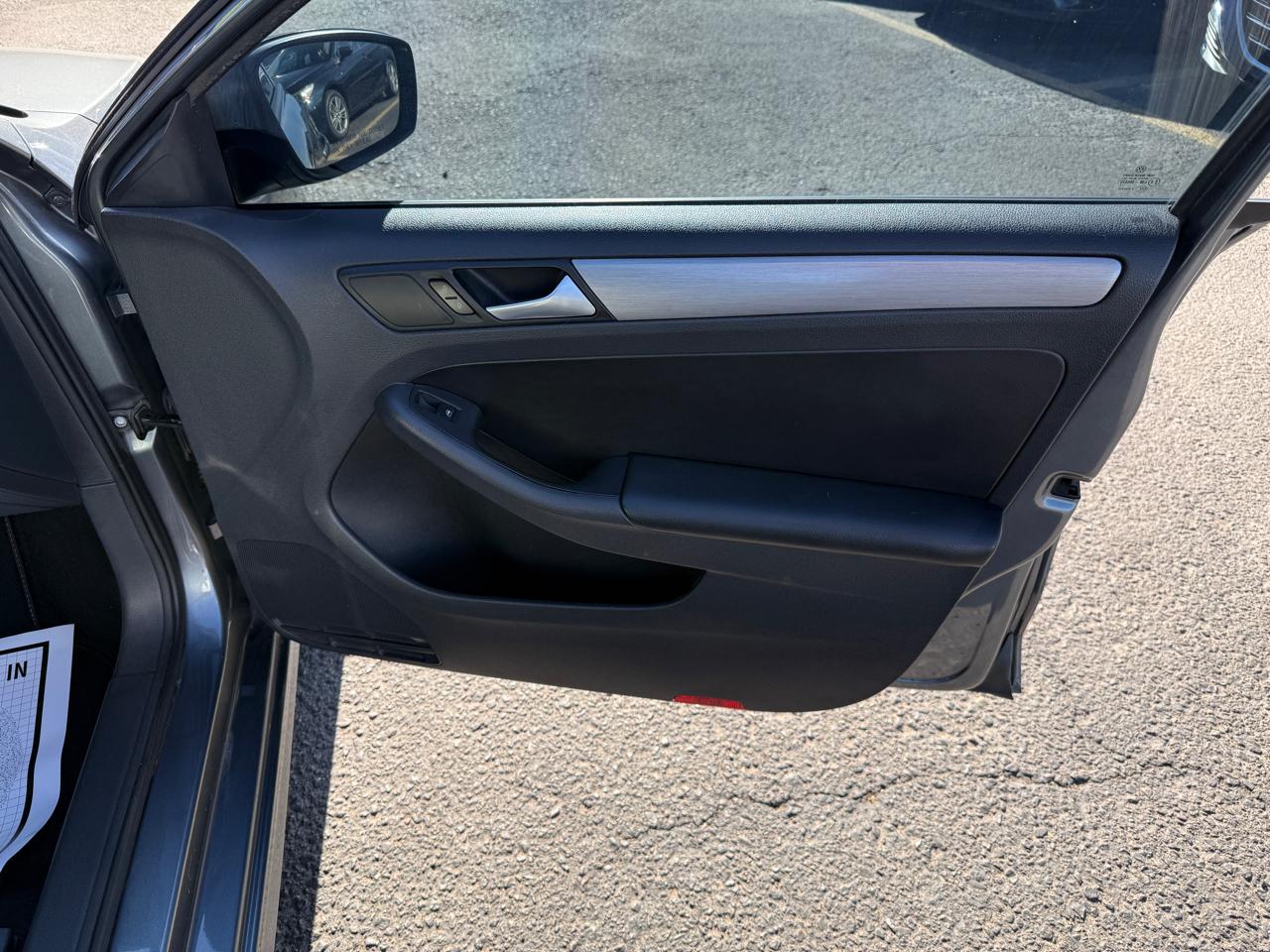 Volkswagen Jetta  2017