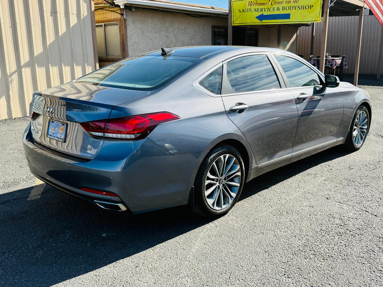 Hyundai Genesis  2016