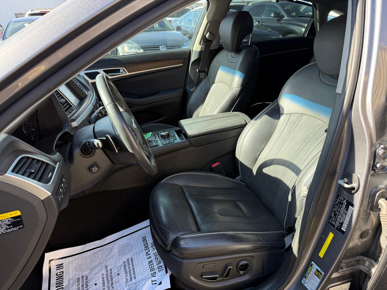 Hyundai Genesis  2016