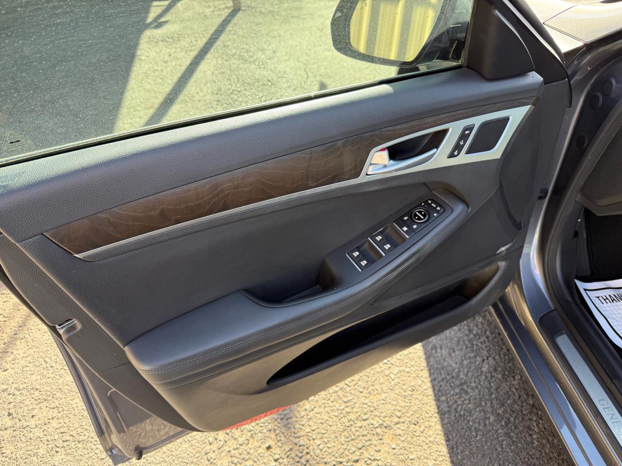 Hyundai Genesis  2016