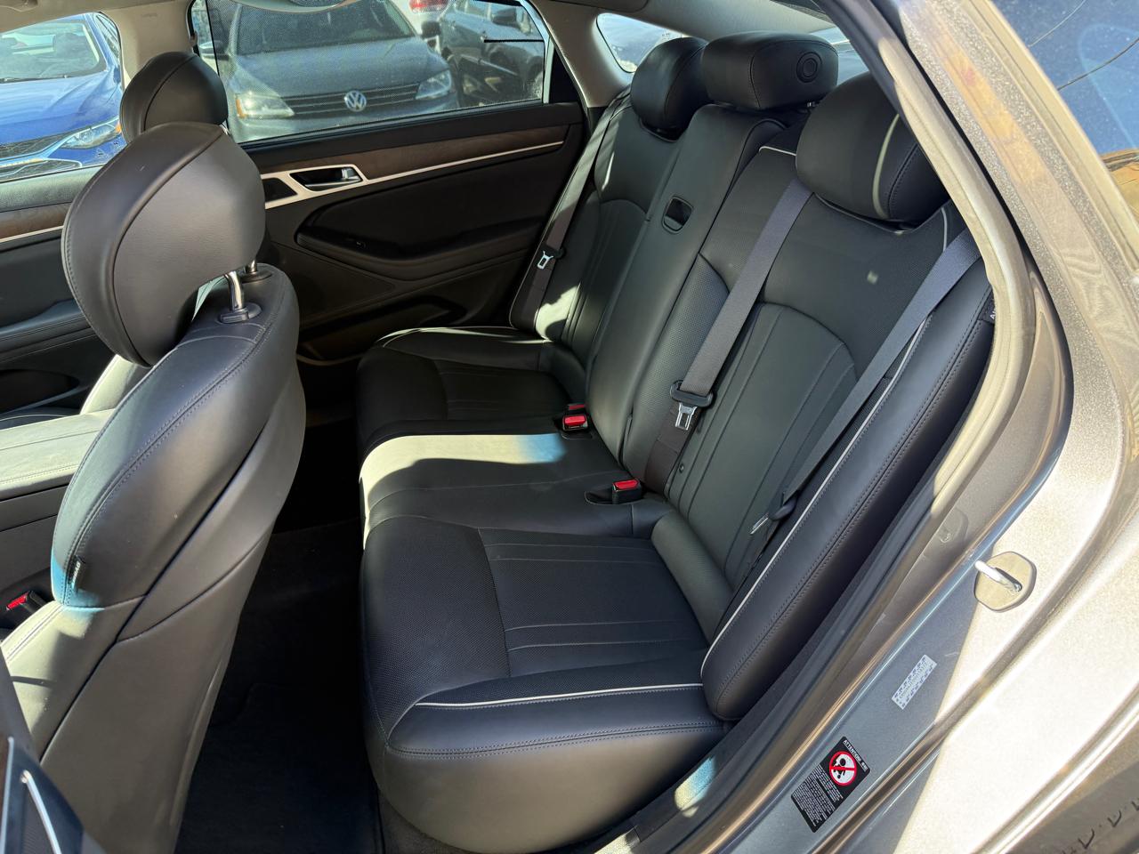 Hyundai Genesis  2016