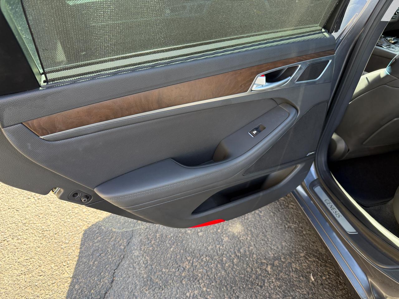 Hyundai Genesis  2016