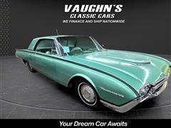 1961 Ford Thunderbird 