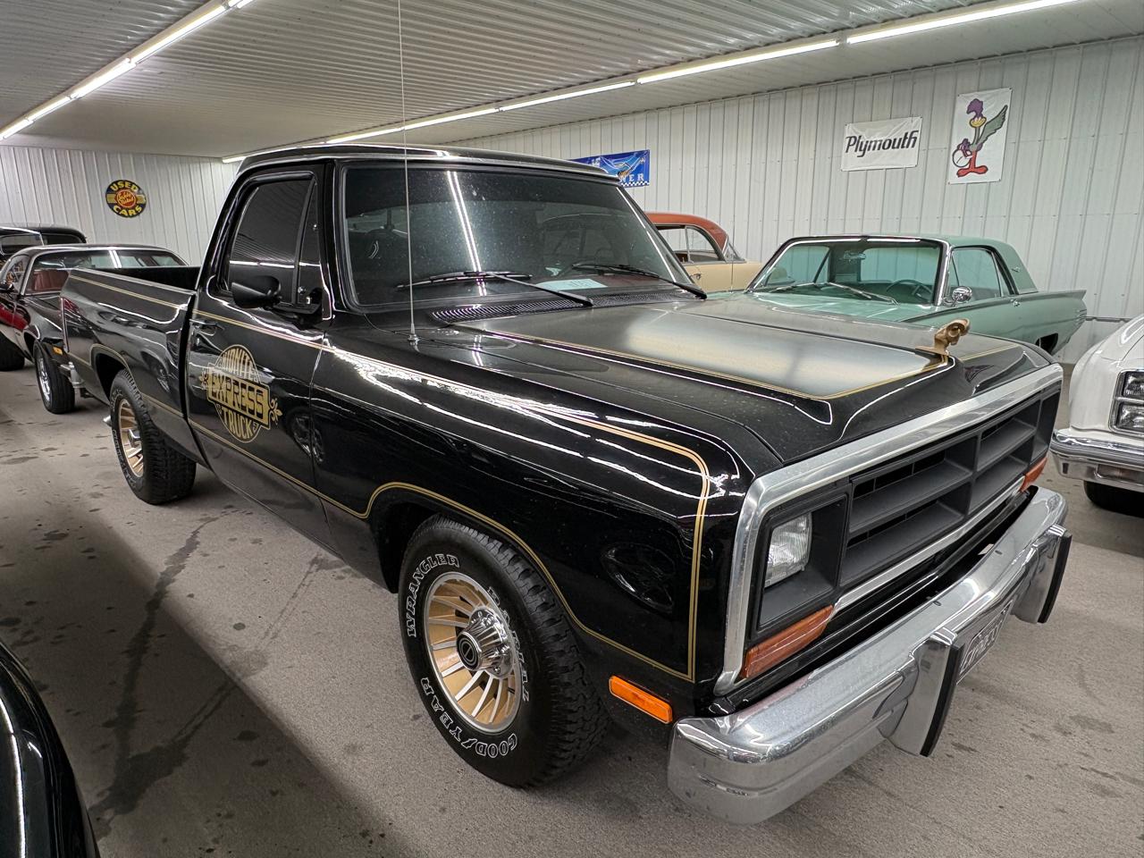 1987 Dodge D150 Reg. Cab 6.5-ft. Bed 2WD