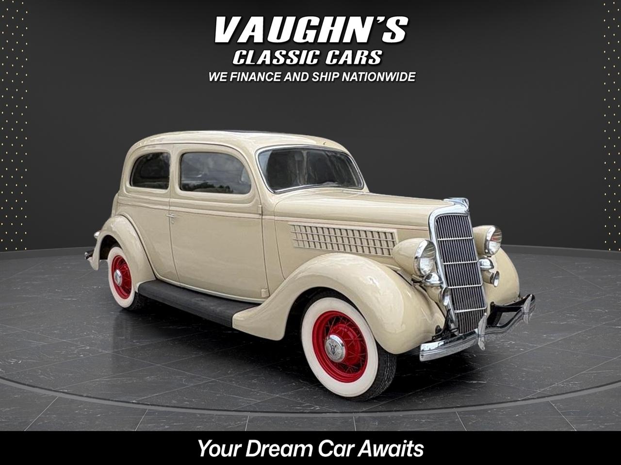1935 Ford Tudor Humpback