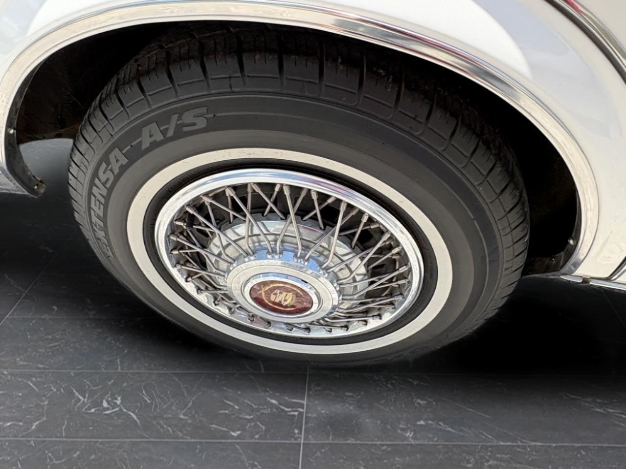 1985 Cadillac Seville - Photo 23