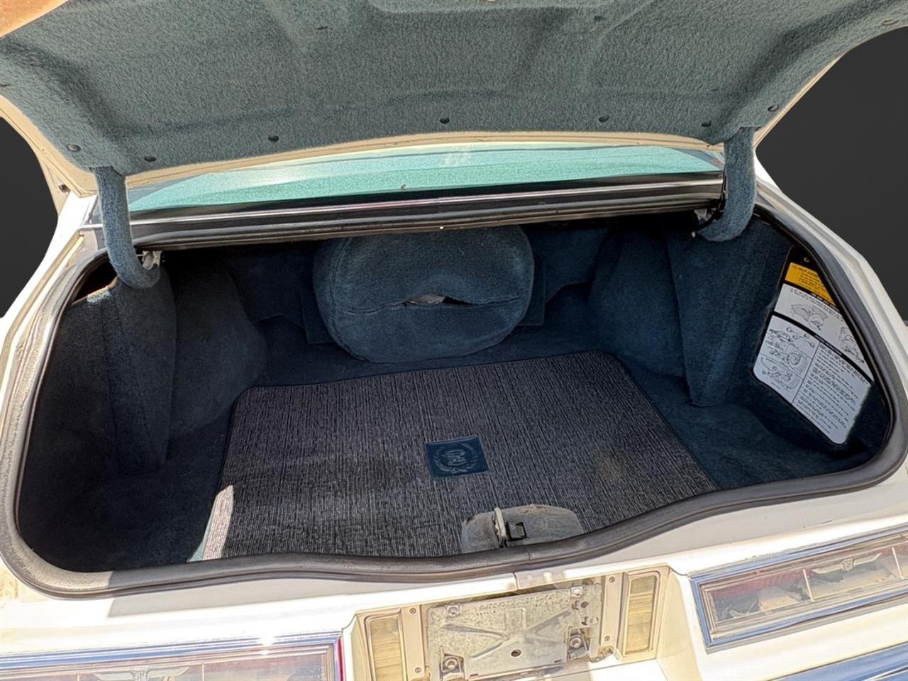 1985 Cadillac Seville - Photo 26