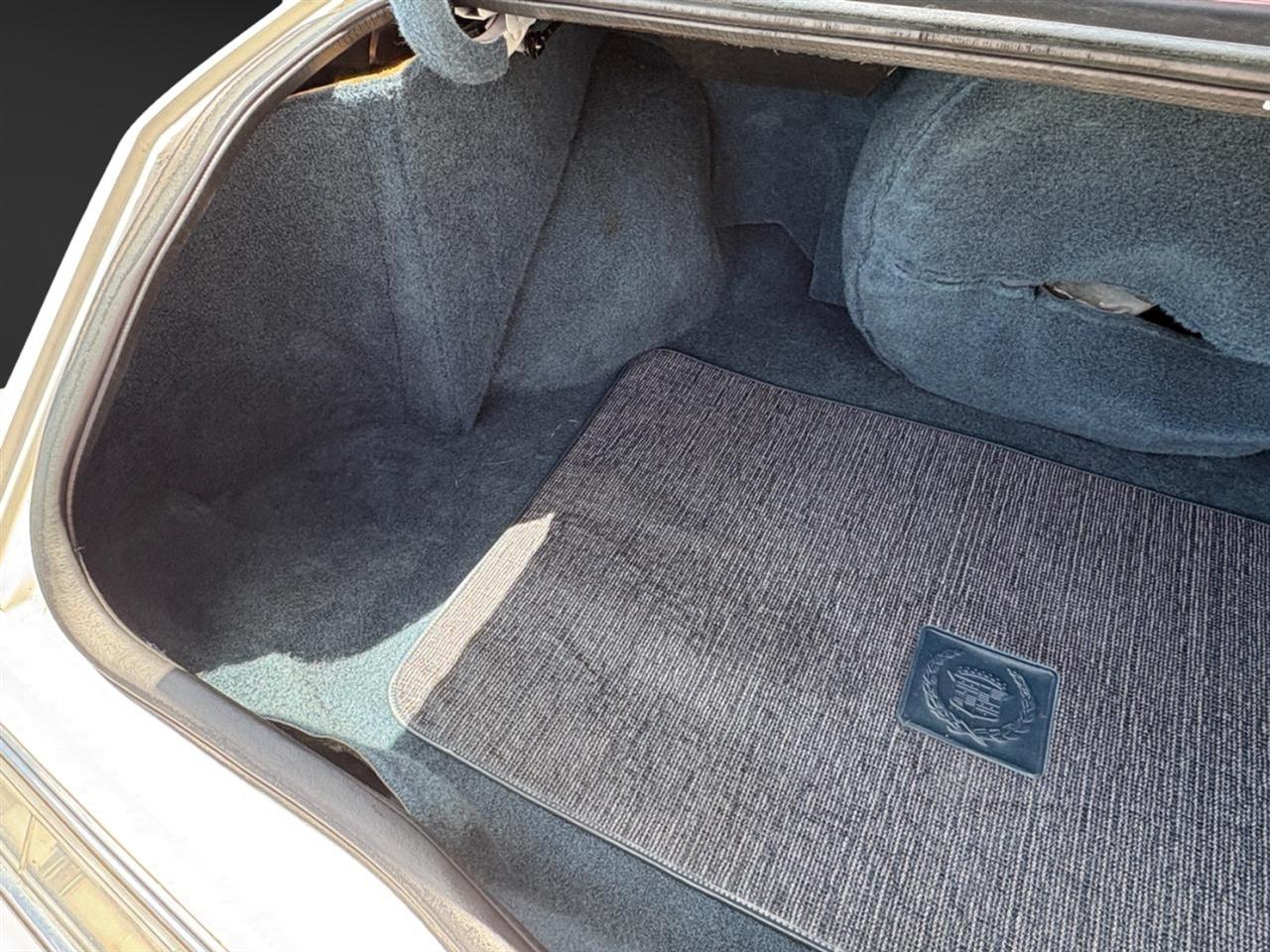 1985 Cadillac Seville - Photo 27