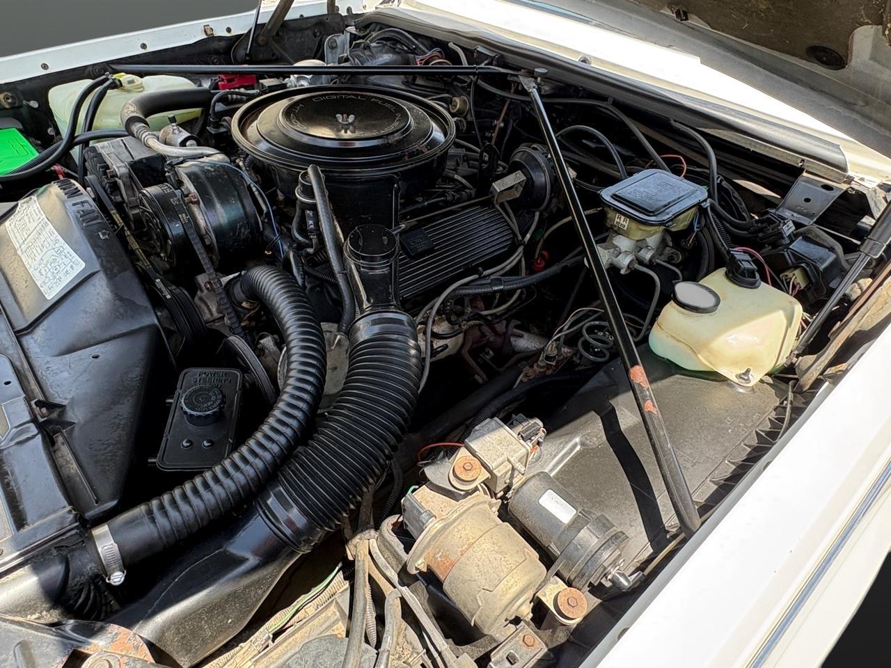 1985 Cadillac Seville - Photo 31