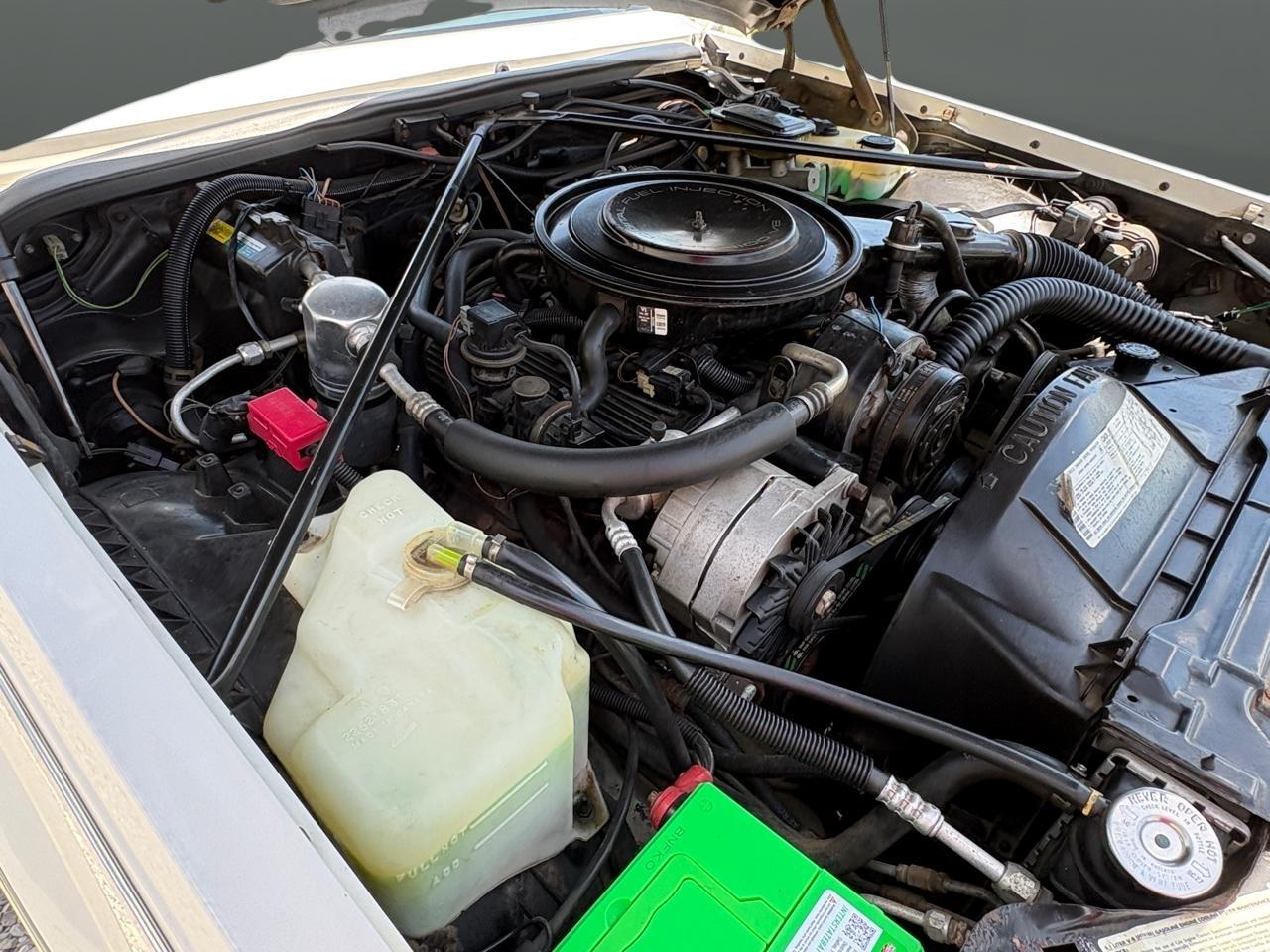 1985 Cadillac Seville - Photo 32