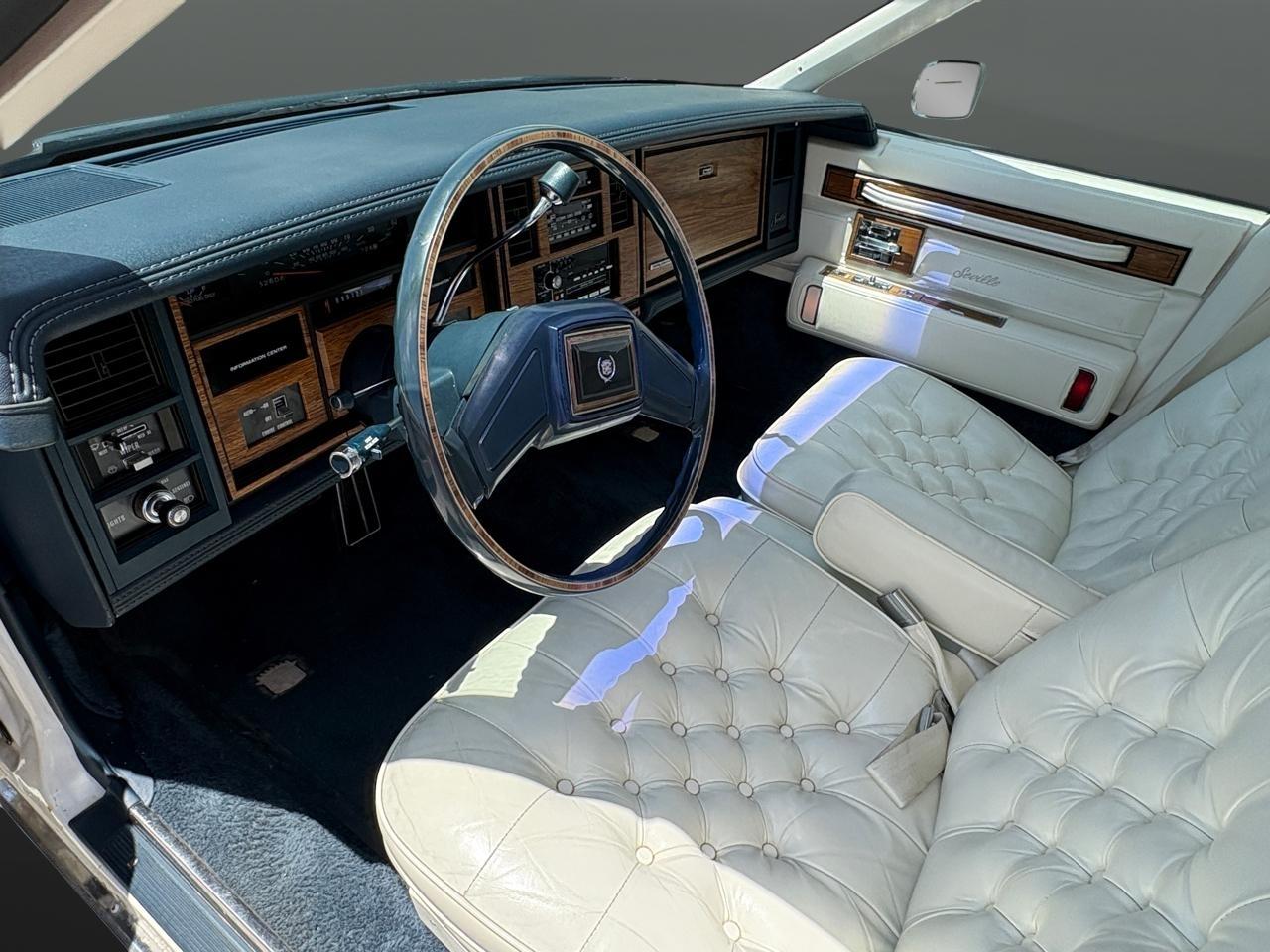 1985 Cadillac Seville - Photo 33