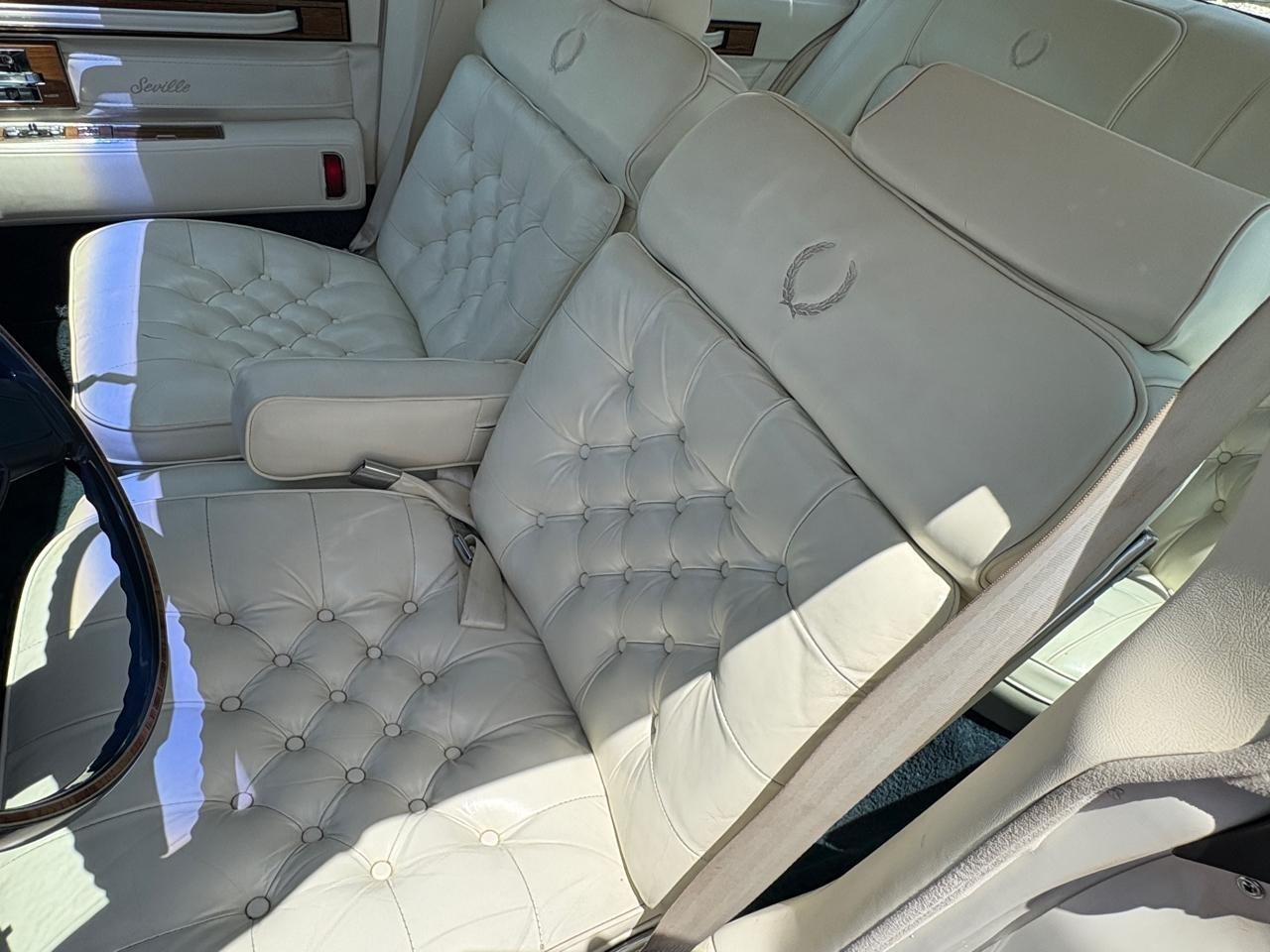 1985 Cadillac Seville - Photo 35
