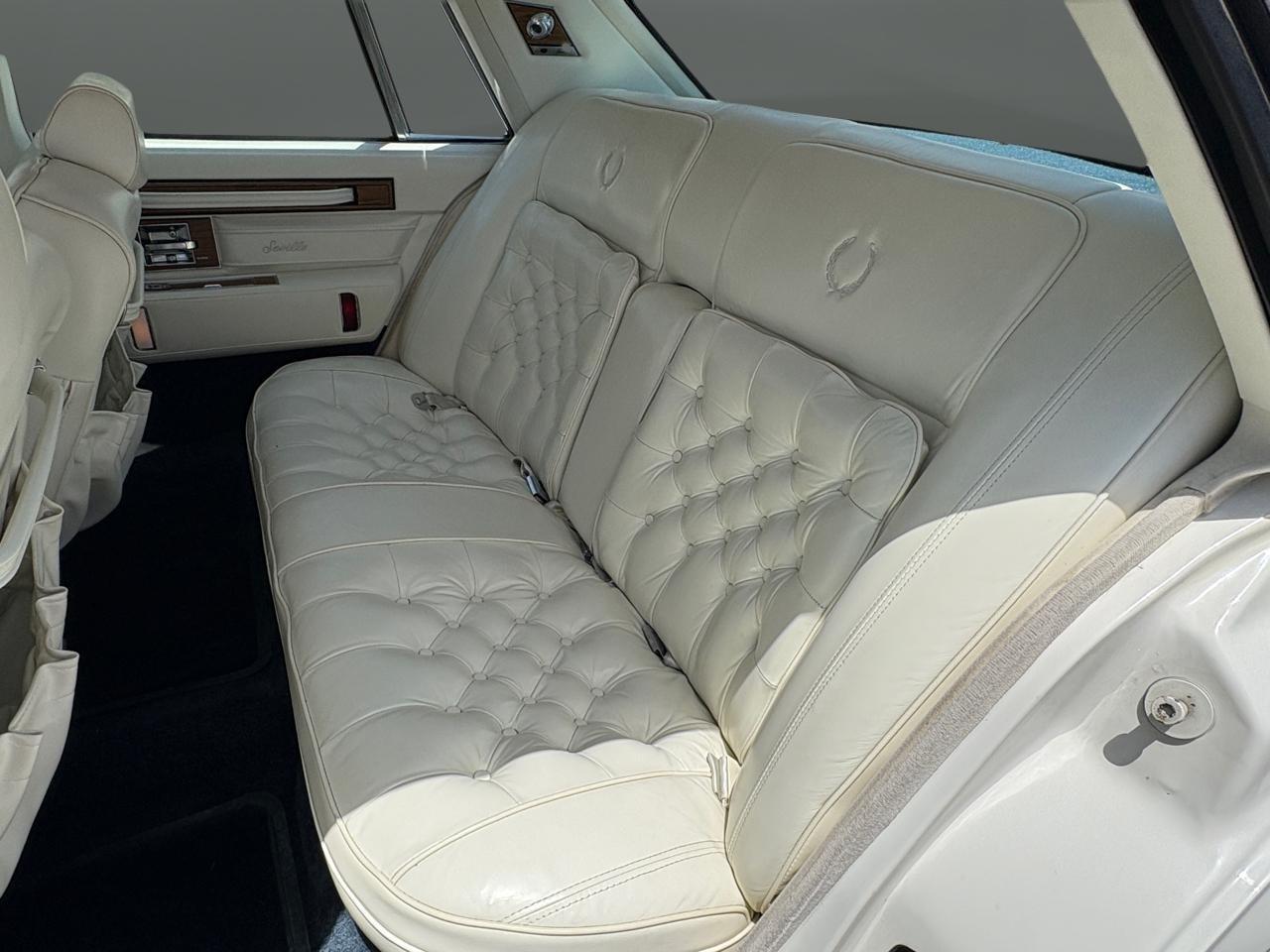 1985 Cadillac Seville - Photo 39