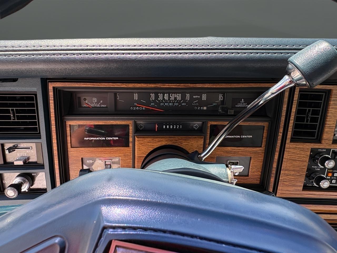 1985 Cadillac Seville - Photo 43