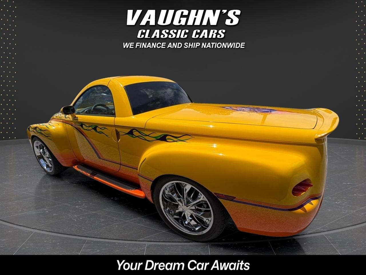 2004 Chevrolet SSR LS - Photo 8