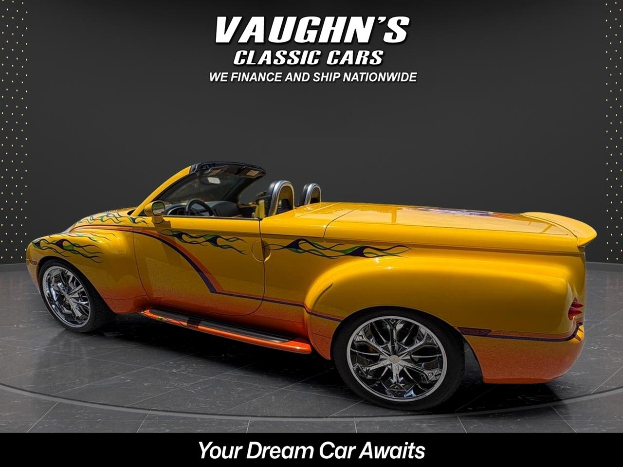 2004 Chevrolet SSR LS - Photo 17