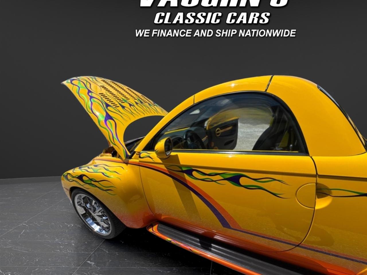 2004 Chevrolet SSR LS - Photo 27