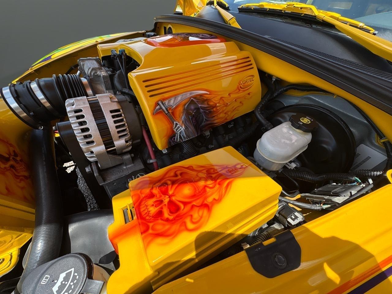 2004 Chevrolet SSR LS - Photo 34