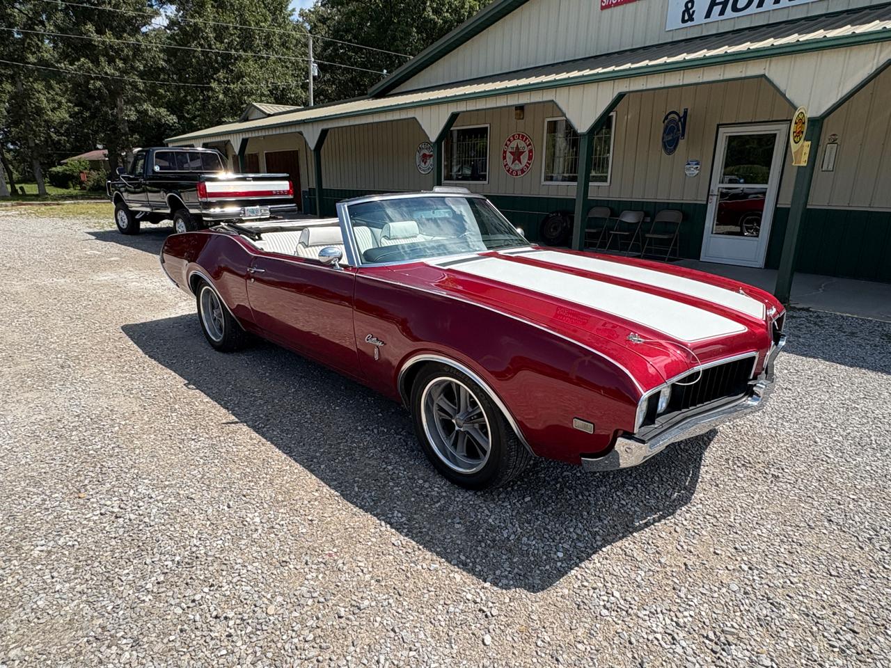 1969 Oldsmobile Cutlass 