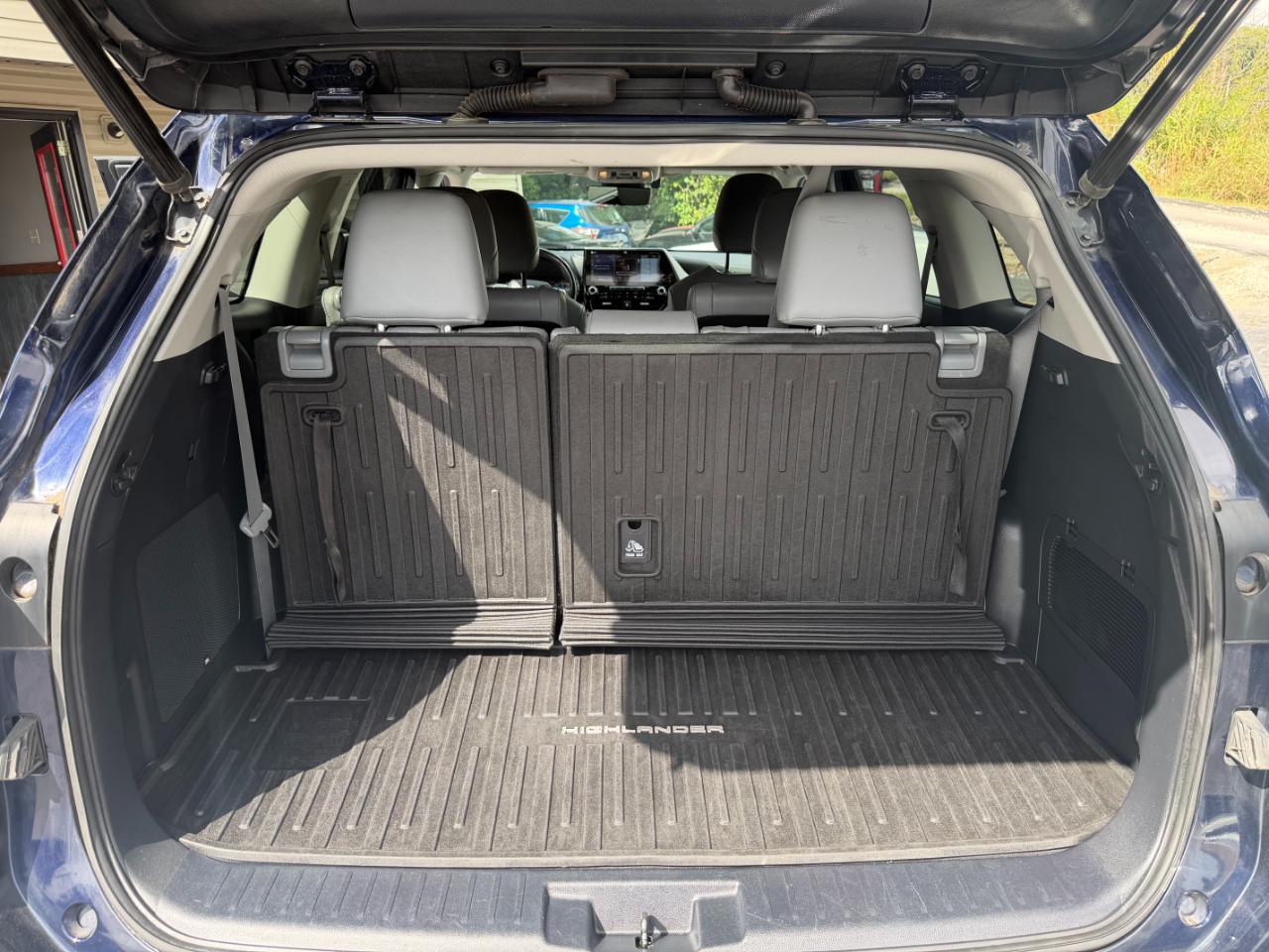 2021 Toyota Highlander Platinum - Photo 16