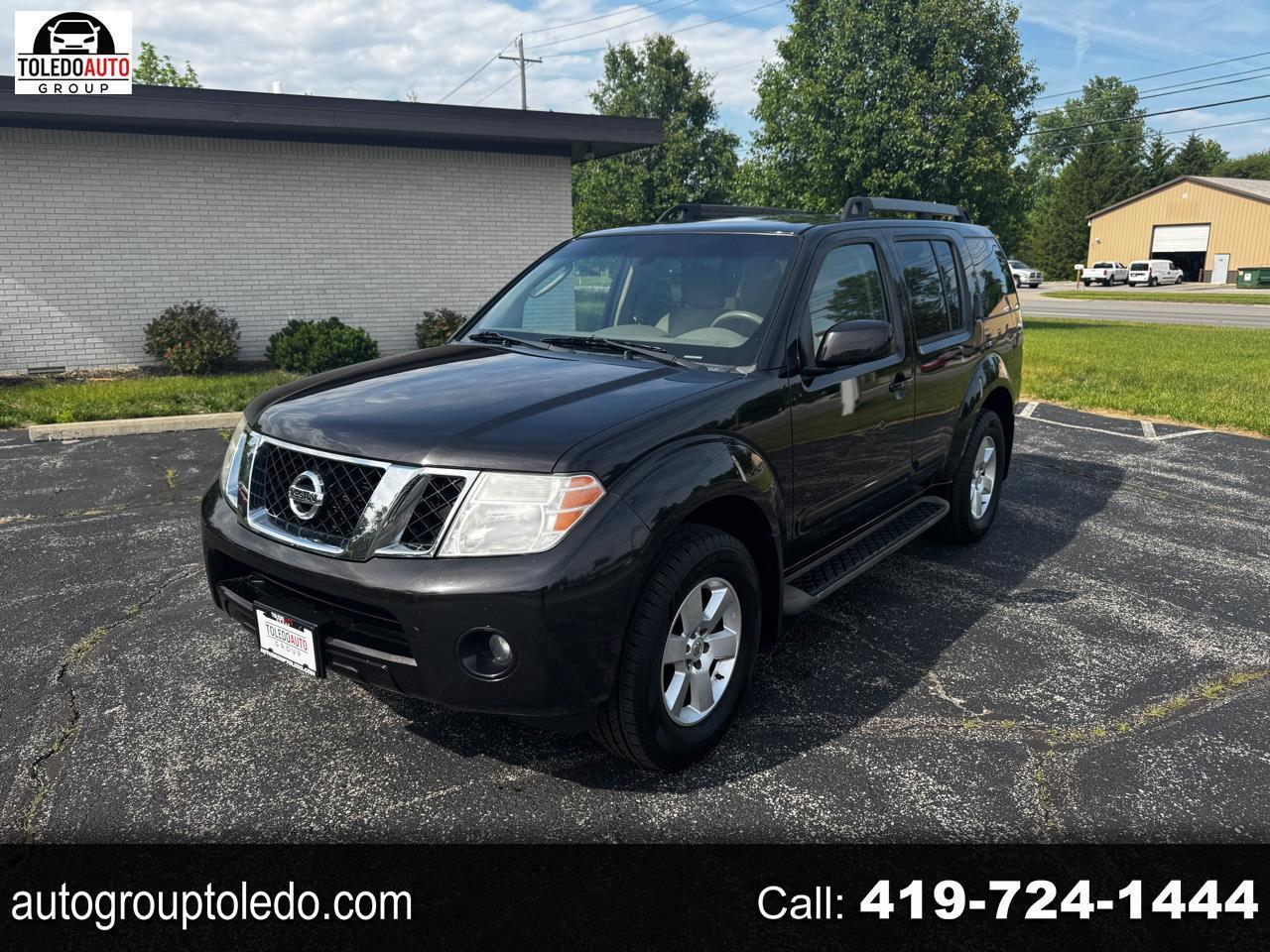 2012 Nissan Pathfinder SV 4x4's photo