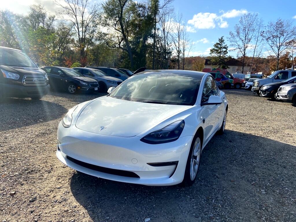 Tesla Model 3  2022