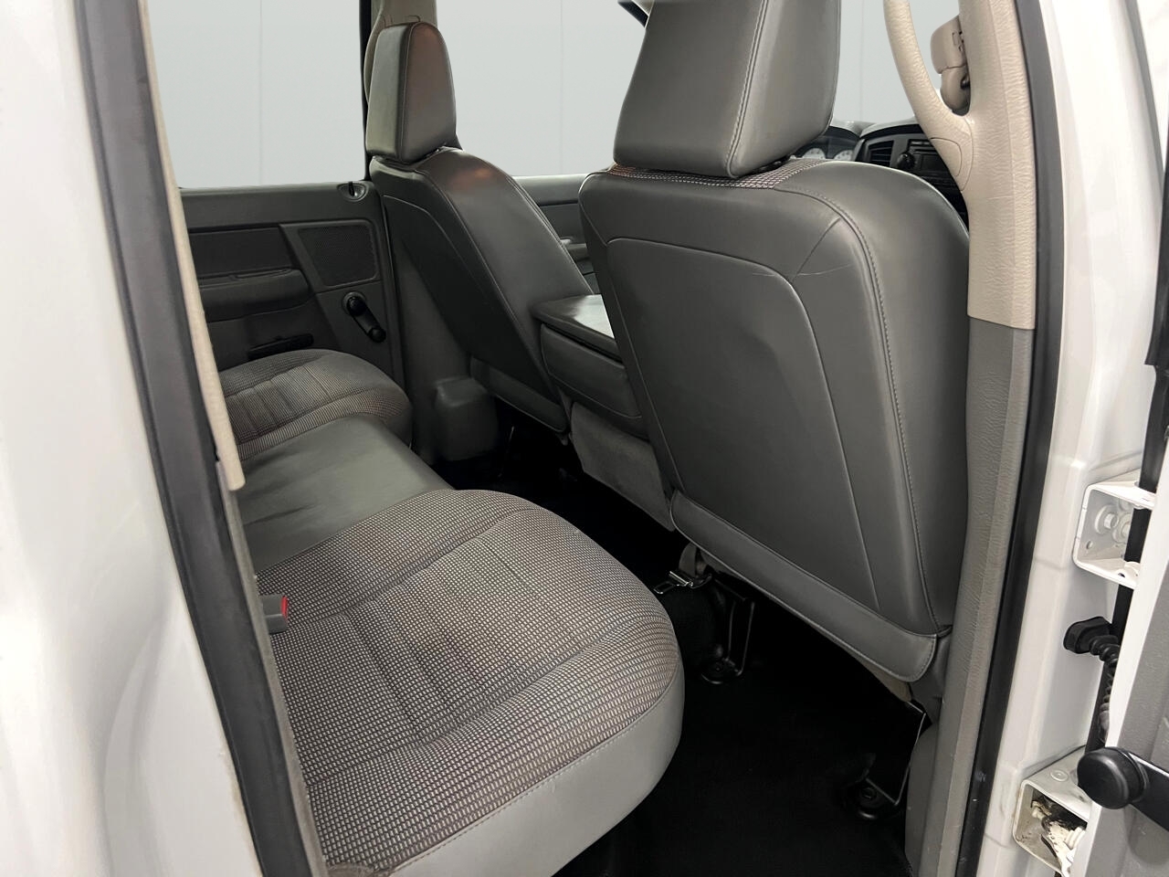 Dodge Ram 1500 ST Quad Cab 4WD 2007