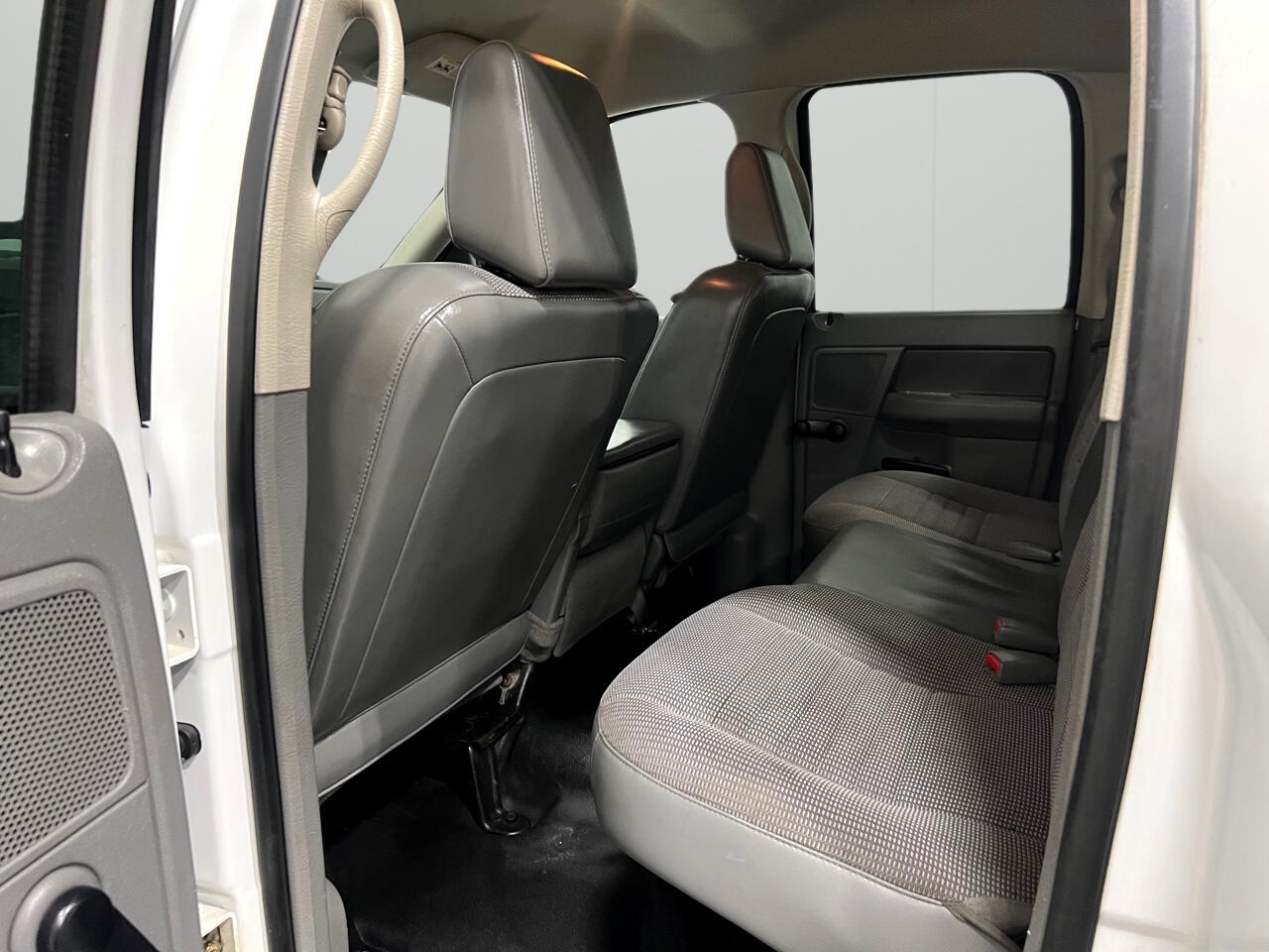 Dodge Ram 1500 ST Quad Cab 4WD 2007