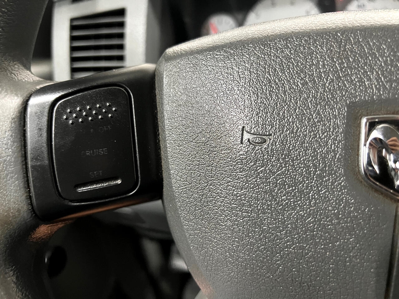 Dodge Ram 1500 ST Quad Cab 4WD 2007