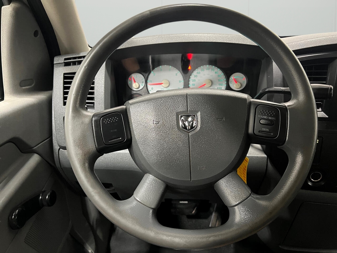 Dodge Ram 1500 ST Quad Cab 4WD 2007