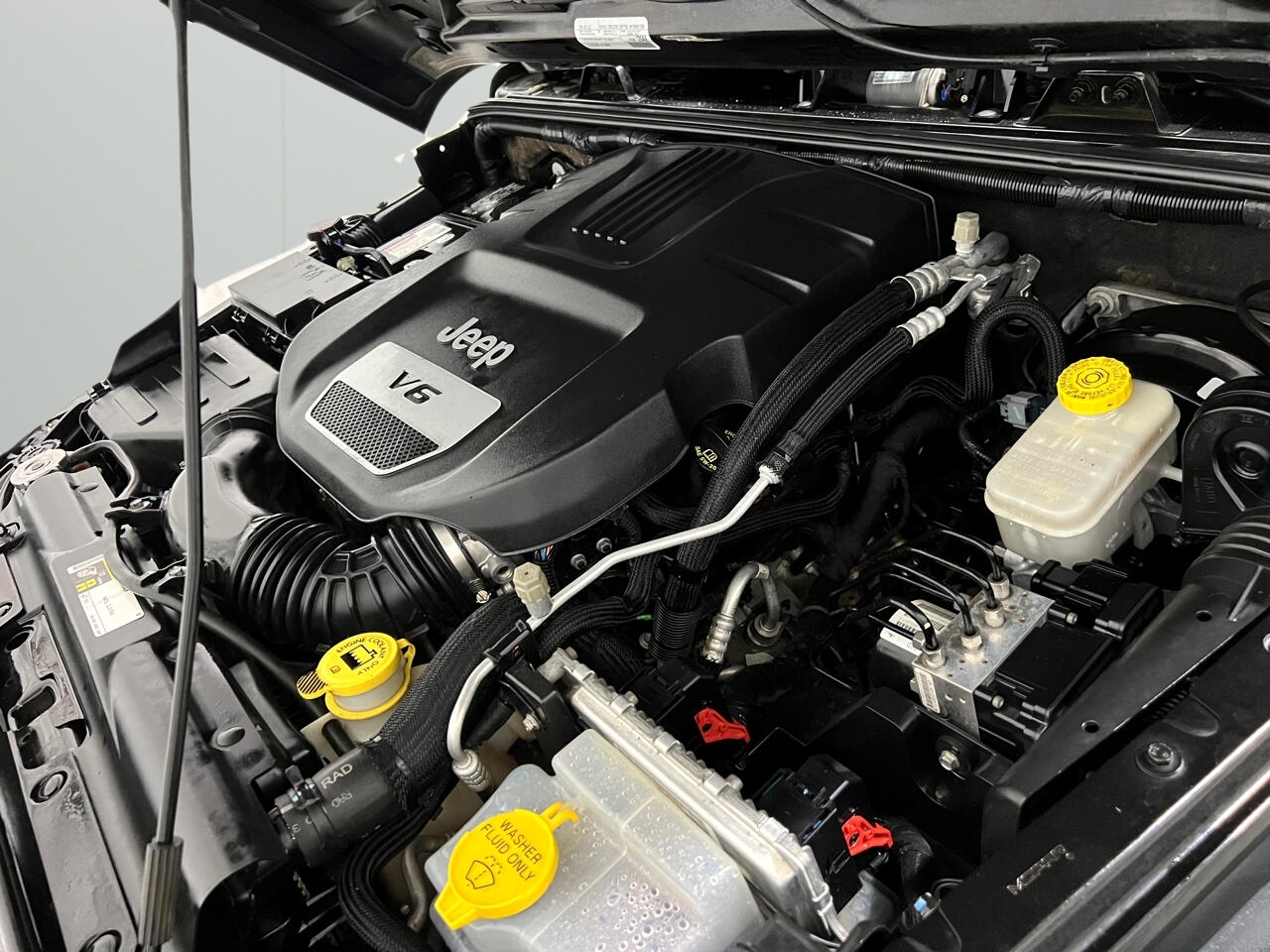 Jeep Wrangler Sport 4WD 2015