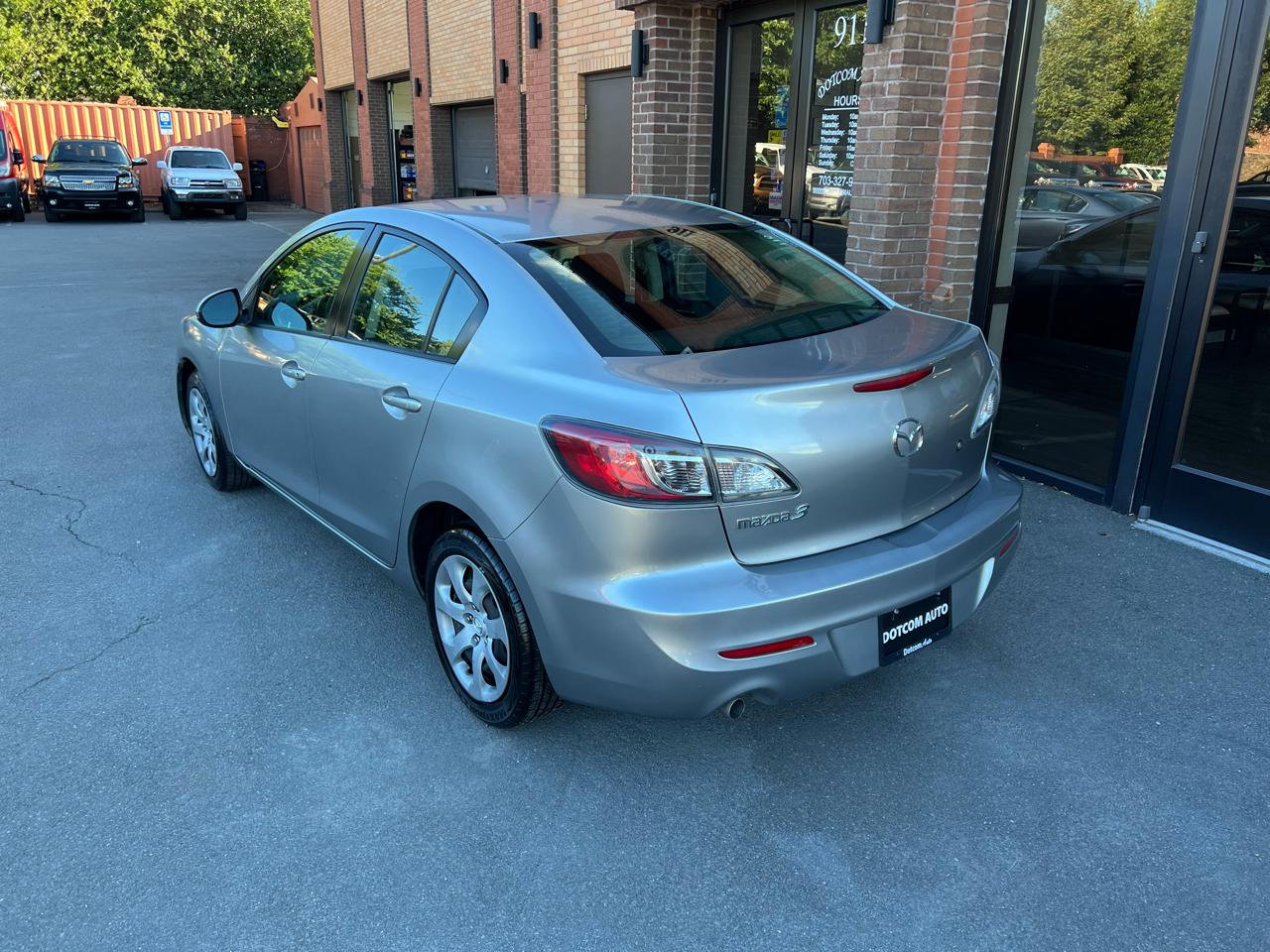 Mazda MAZDA3 i SV AT 4-Door 2013