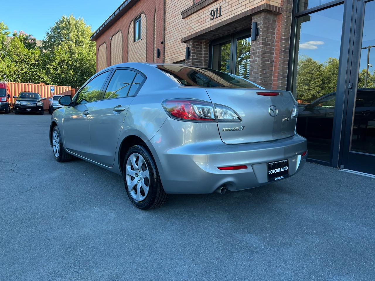 Mazda MAZDA3 i SV AT 4-Door 2013