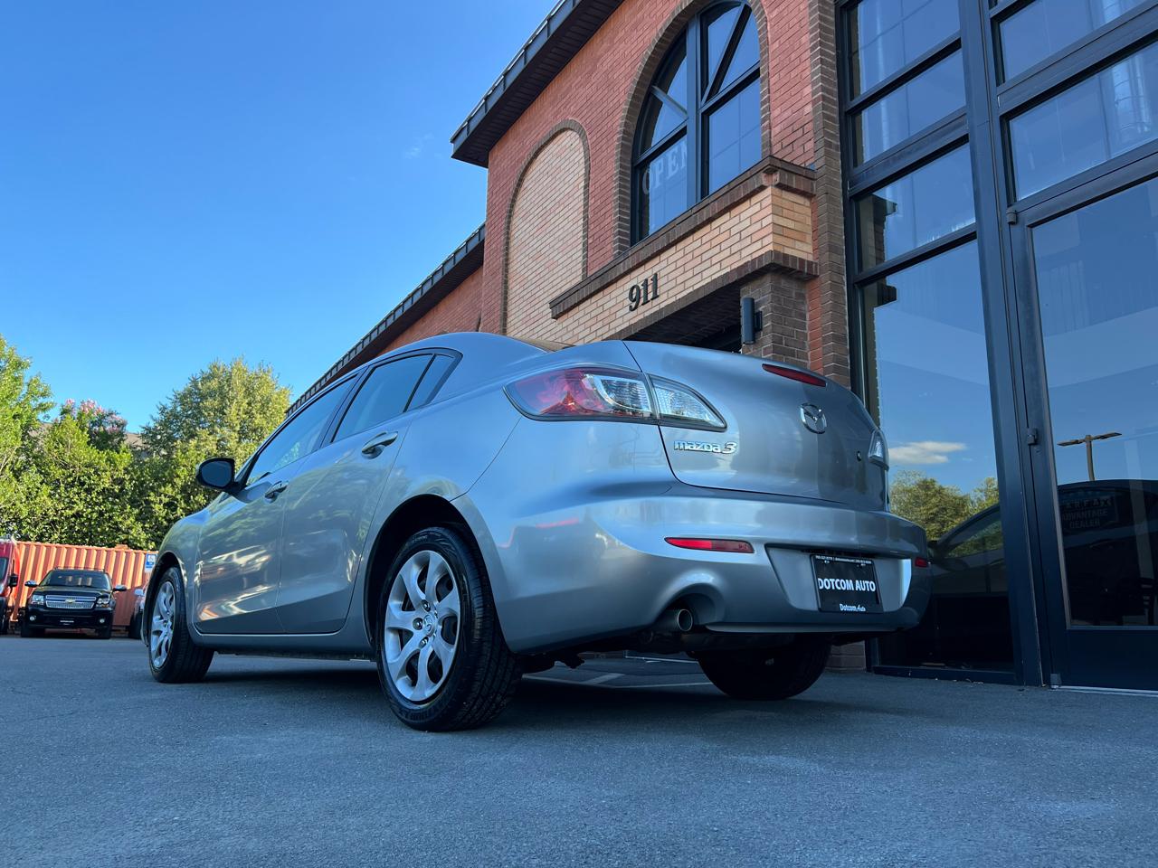 Mazda MAZDA3 i SV AT 4-Door 2013