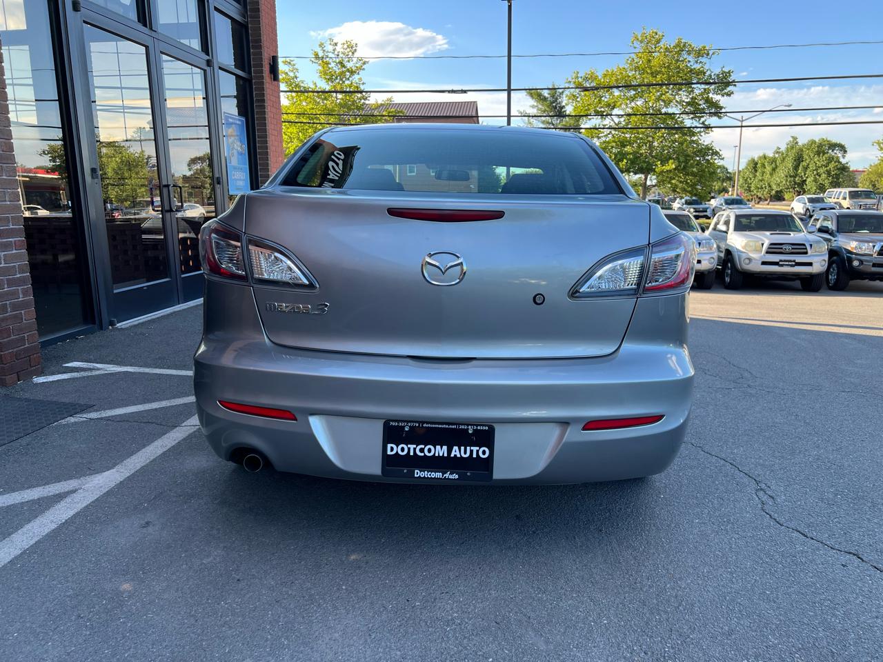 Mazda MAZDA3 i SV AT 4-Door 2013