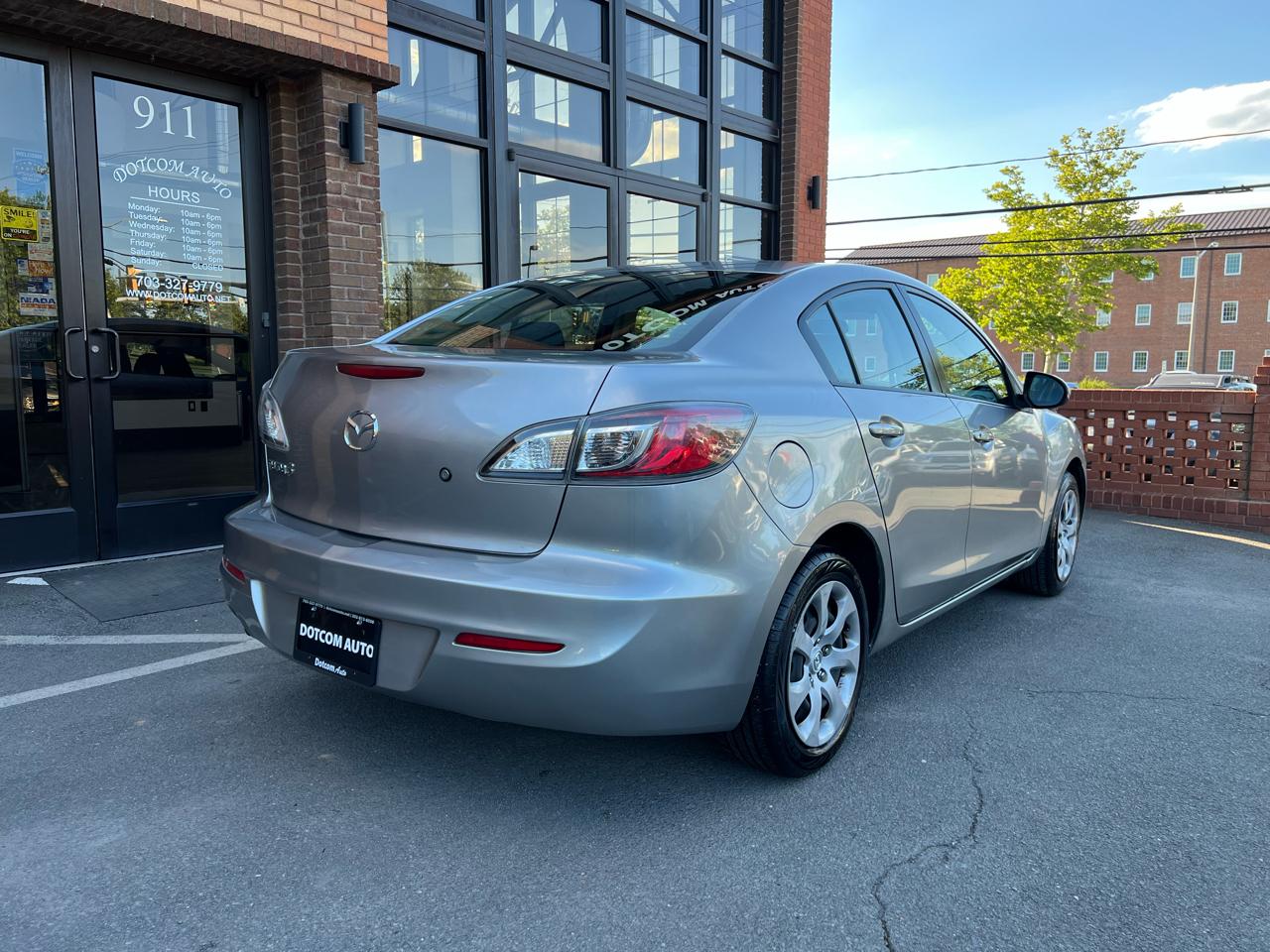 Mazda MAZDA3 i SV AT 4-Door 2013