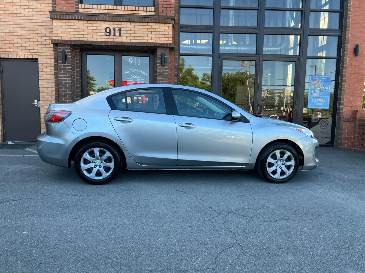 Mazda MAZDA3 i SV AT 4-Door 2013