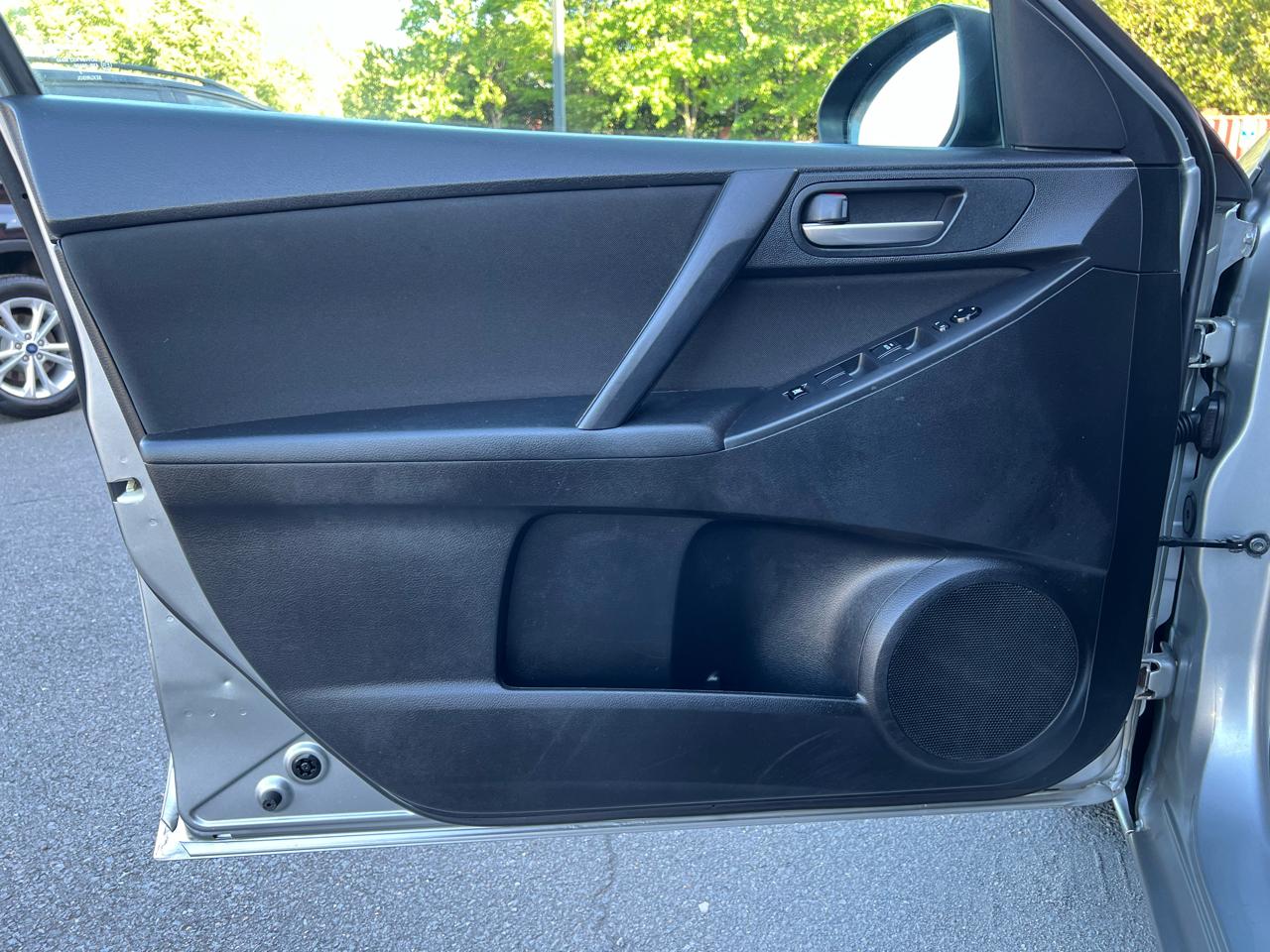 Mazda MAZDA3 i SV AT 4-Door 2013