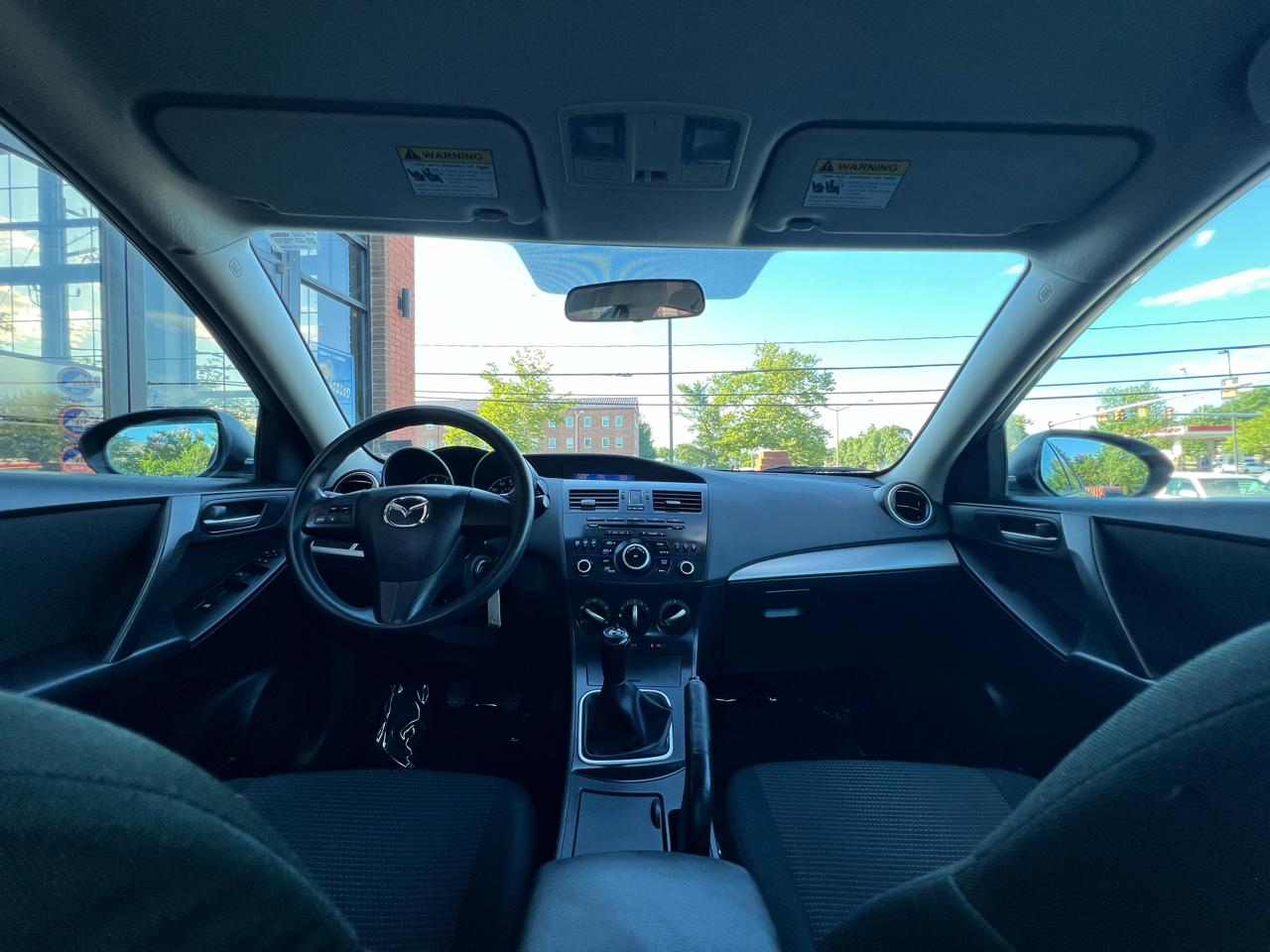 Mazda MAZDA3 i SV AT 4-Door 2013