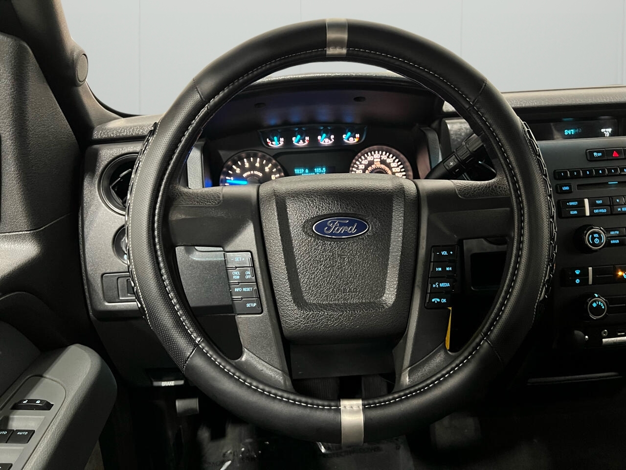 Ford F-150 XLT SuperCab 8-ft. Bed 4WD 2013