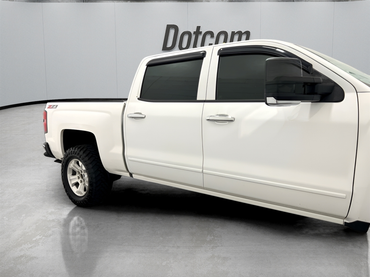 Chevrolet Silverado 1500 LT Crew Cab Long Box 4WD 2015