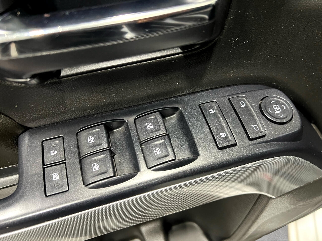 Chevrolet Silverado 1500 LT Crew Cab Long Box 4WD 2015