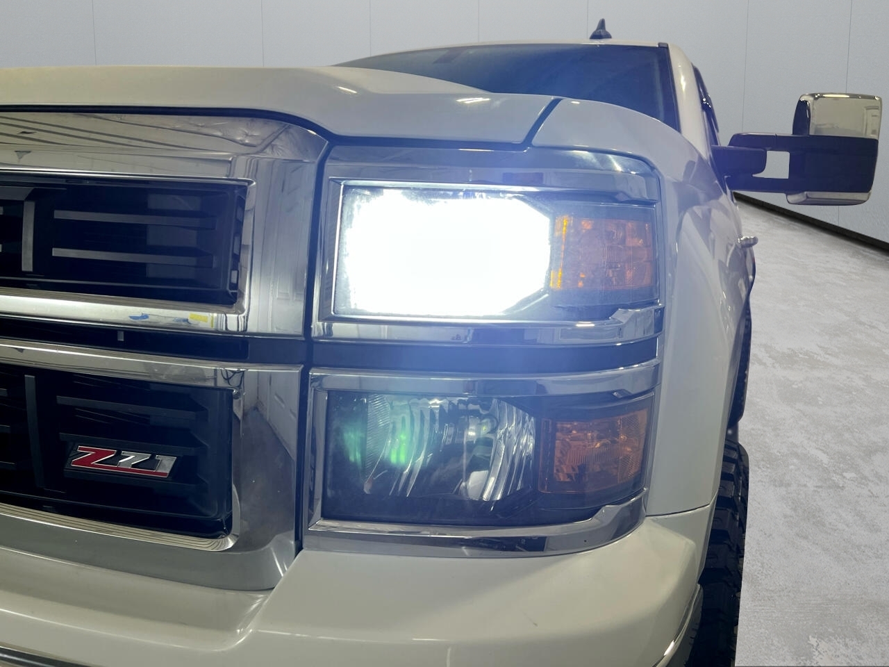 Chevrolet Silverado 1500 LT Crew Cab Long Box 4WD 2015